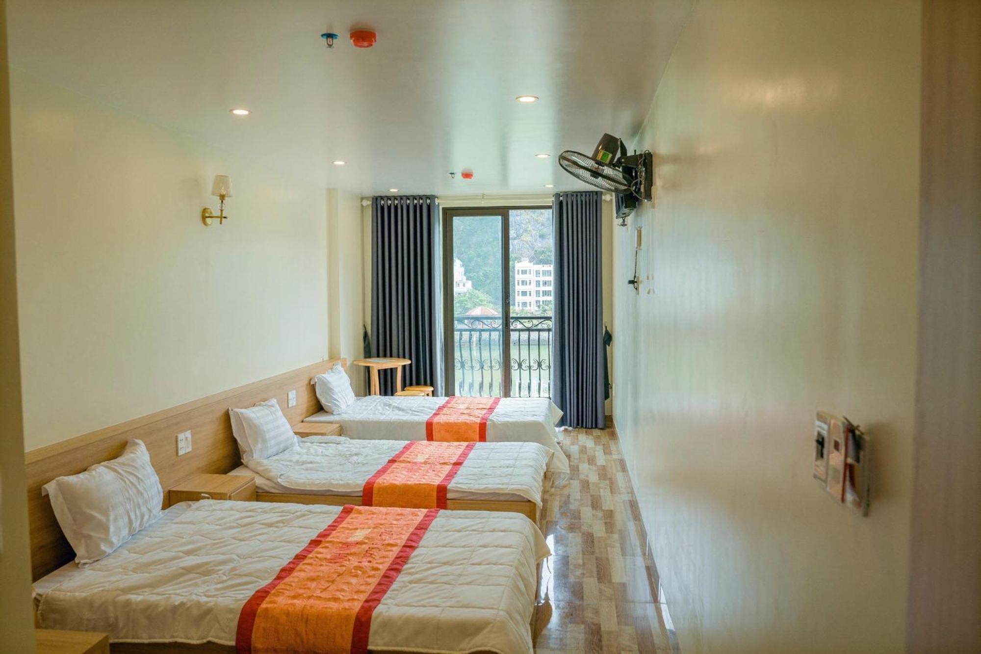 Sea Balcony Hotel Dong Khe Sau Bagian luar foto