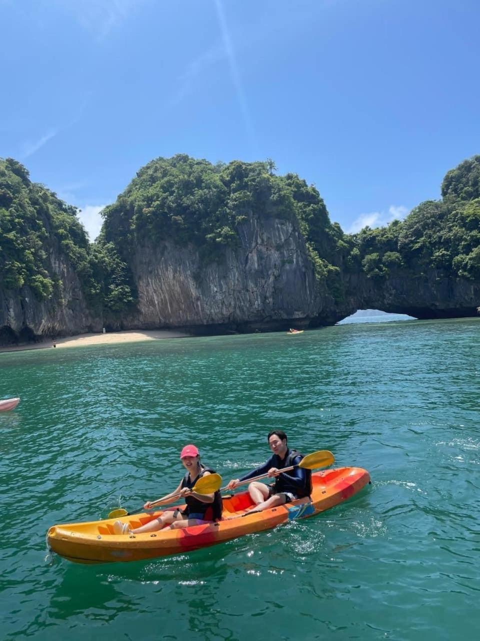 Sea Balcony Hotel Dong Khe Sau Bagian luar foto