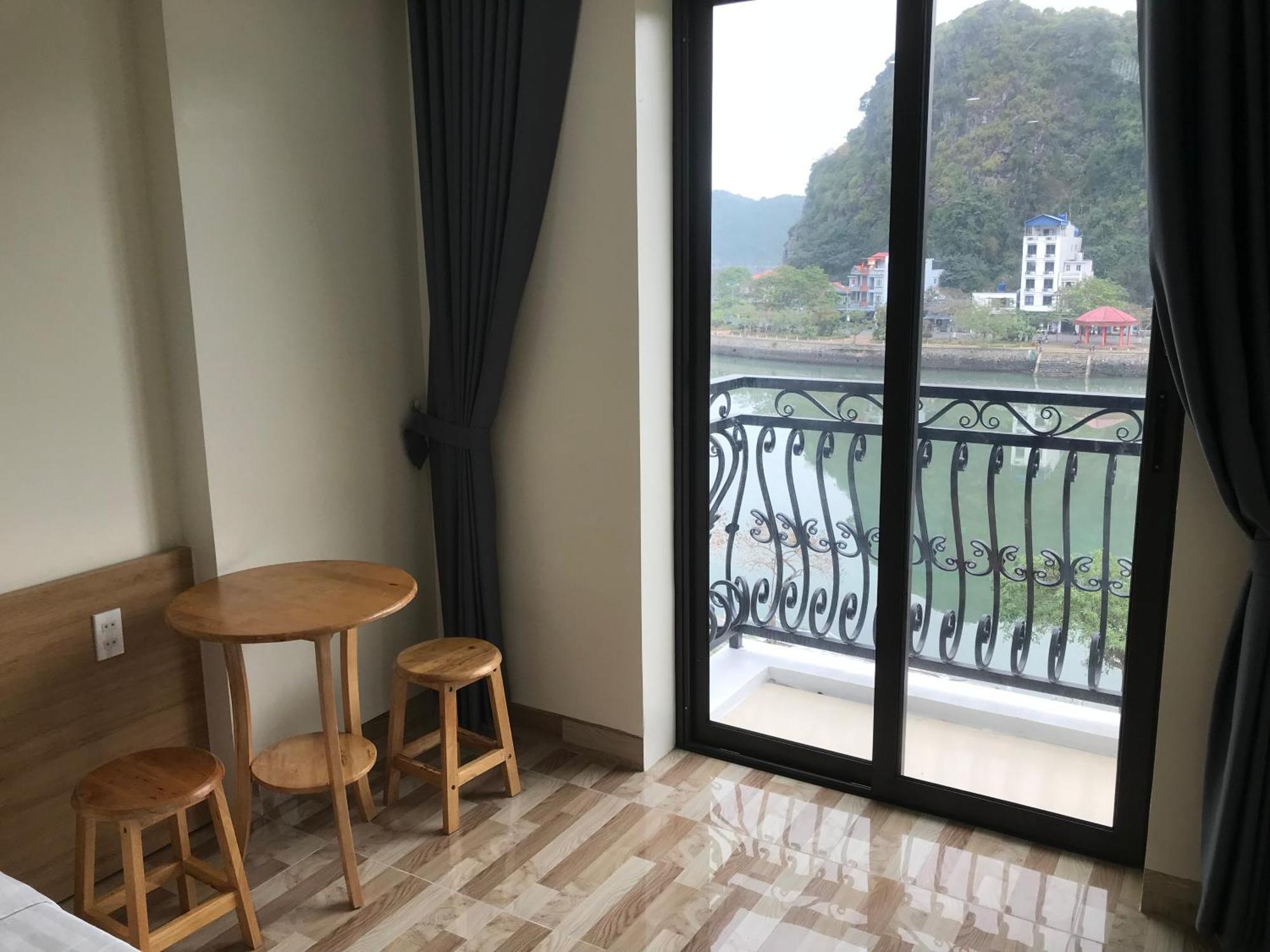 Sea Balcony Hotel Dong Khe Sau Bagian luar foto