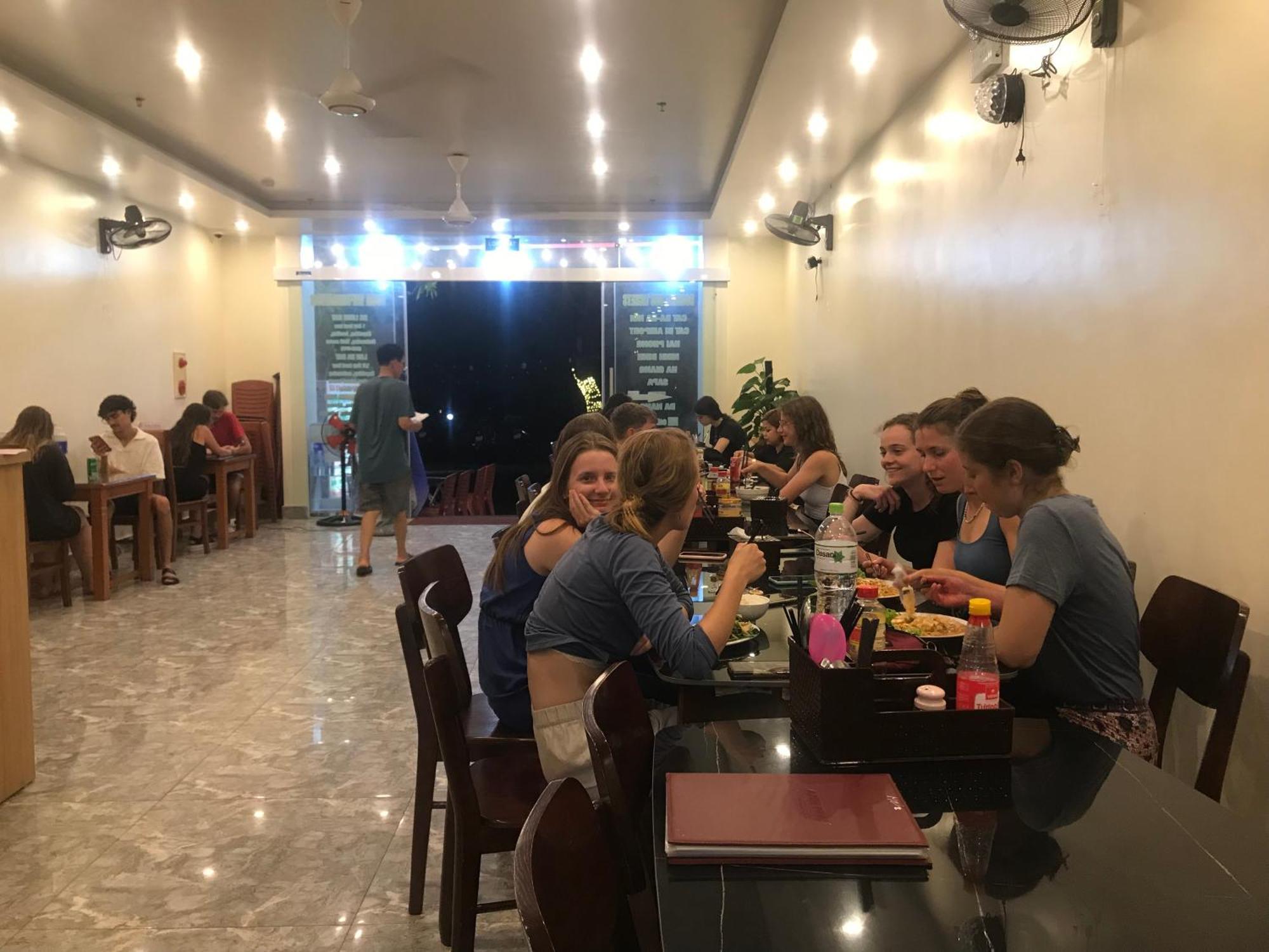 Sea Balcony Hotel Dong Khe Sau Bagian luar foto