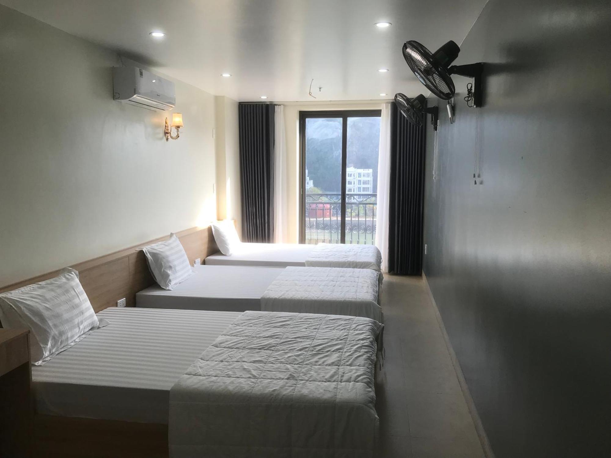 Sea Balcony Hotel Dong Khe Sau Bagian luar foto