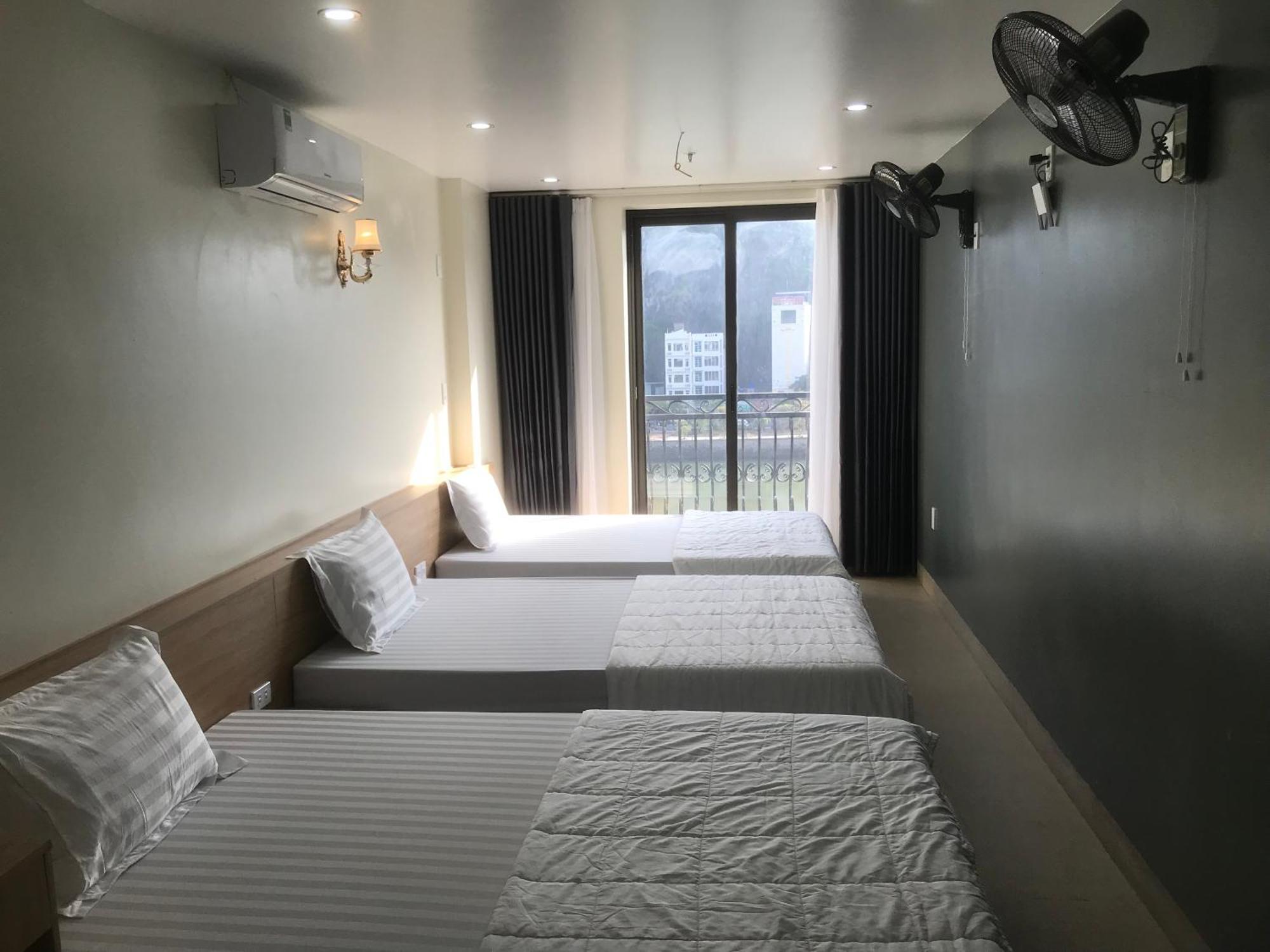 Sea Balcony Hotel Dong Khe Sau Bagian luar foto