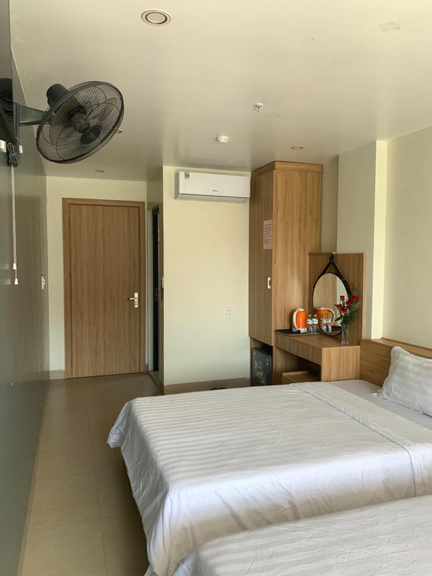 Sea Balcony Hotel Dong Khe Sau Bagian luar foto
